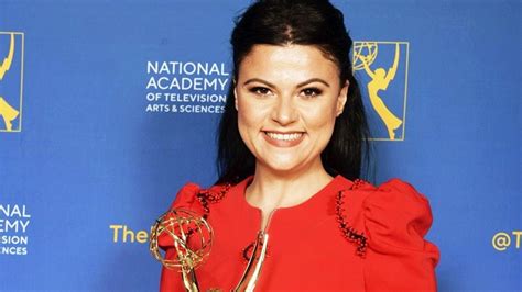 D­ü­n­y­a­n­ı­n­ ­E­n­ ­P­r­e­s­t­i­j­l­i­ ­Ö­d­ü­l­l­e­r­i­n­d­e­n­ ­E­m­m­y­­n­i­n­ ­S­a­h­i­b­i­:­ ­T­ü­r­k­ ­Y­a­p­ı­m­c­ı­ ­S­e­l­i­n­ ­Ö­z­d­e­m­i­r­